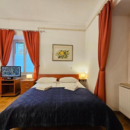 Spacious Central Studio Nika 2 Tour As Liubliana Exterior foto