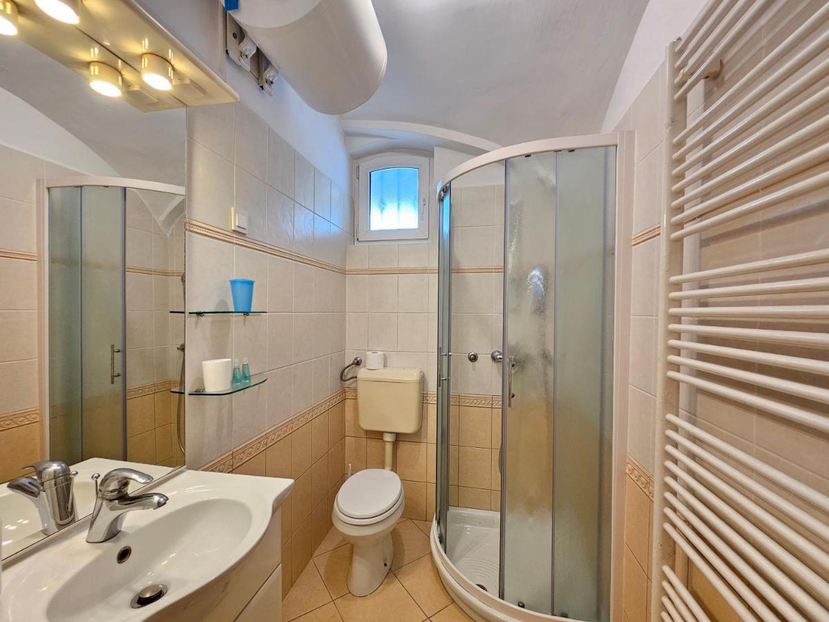 Spacious Central Studio Nika 2 Tour As Liubliana Exterior foto
